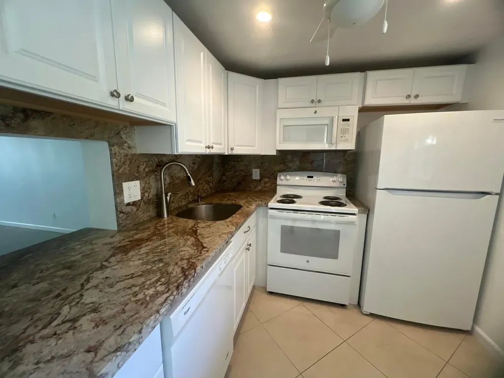 2615 NE 3rd Court Boynton Beach FL 33435