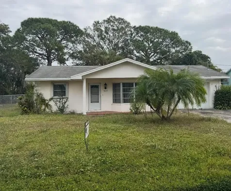 925 SW Curtis Street Port St Lucie FL 34983
