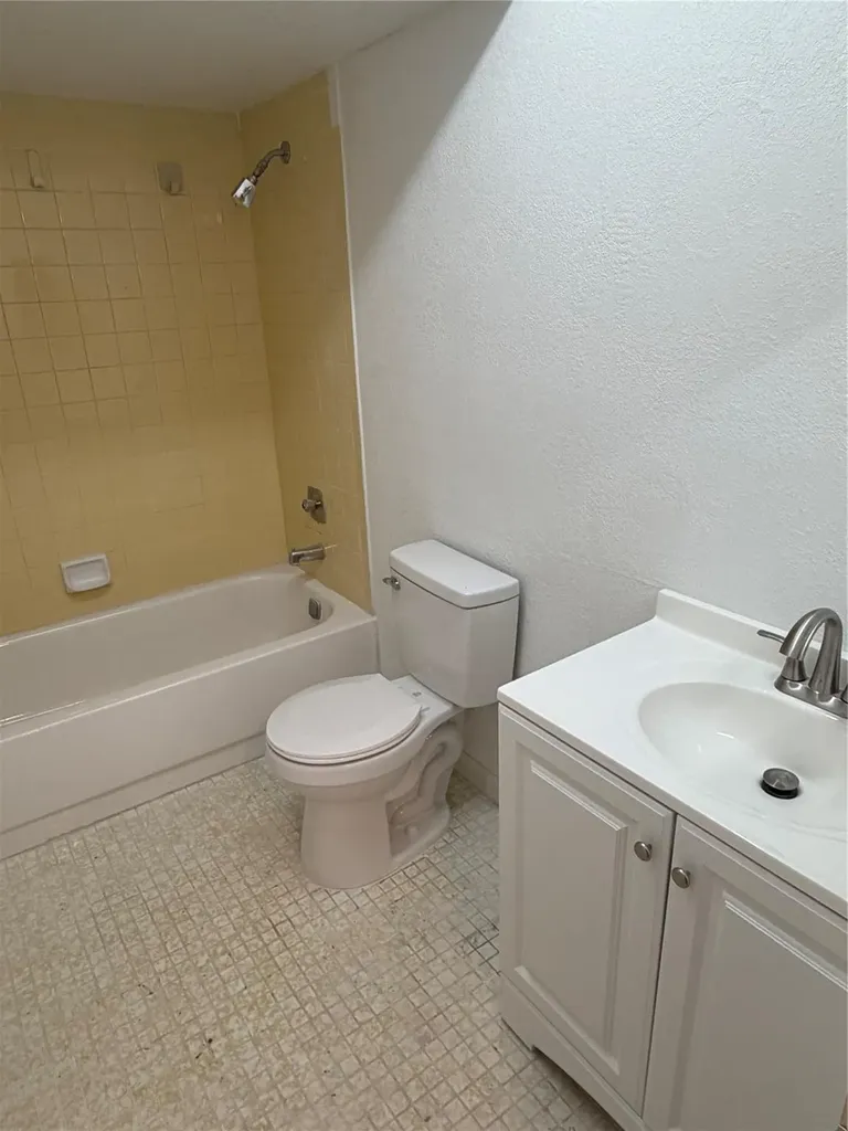 10145 Sunrise Lakes Sunrise FL 33322