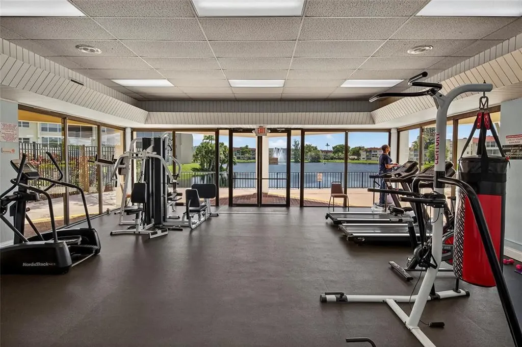 10145 Sunrise Lakes Sunrise FL 33322