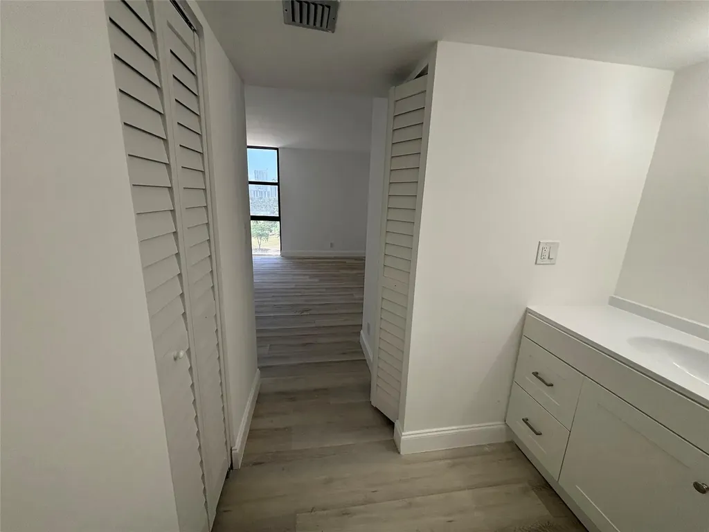 20301 W Country Club Drive Aventura FL 33180
