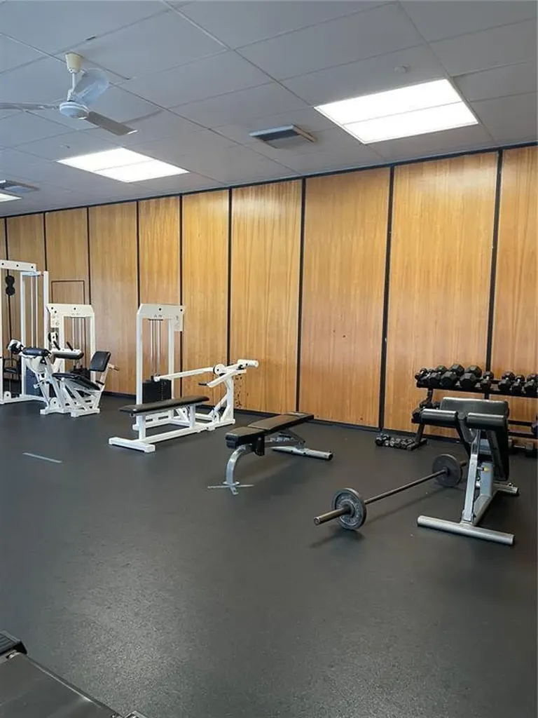 20301 W Country Club Drive Aventura FL 33180