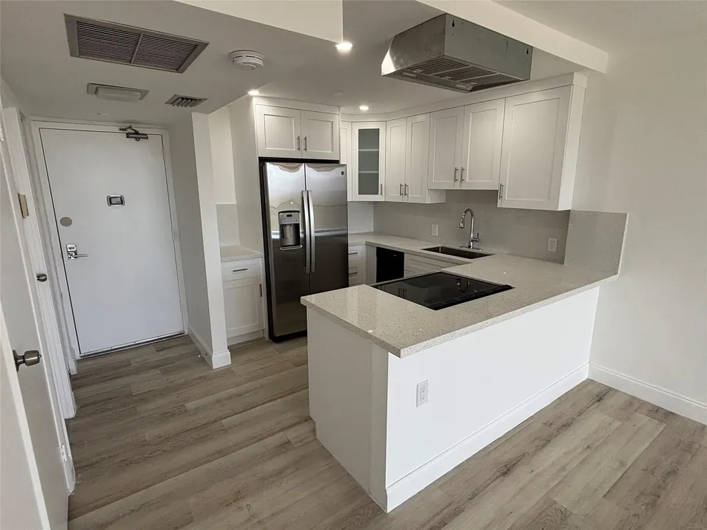 20301 W Country Club Drive Aventura FL 33180