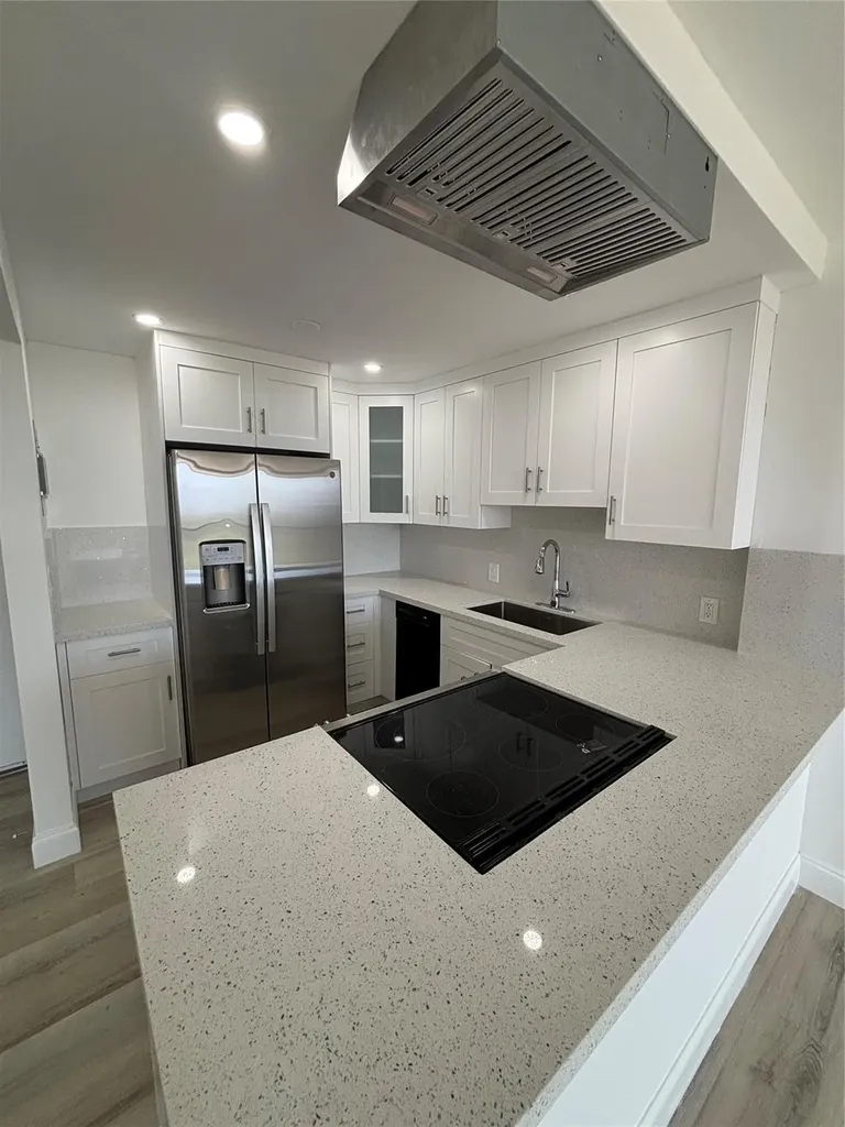 20301 W Country Club Drive Aventura FL 33180