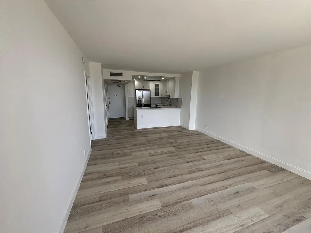 20301 W Country Club Drive Aventura FL 33180