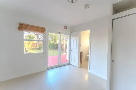 521 S 24th Avenue Hollywood FL 33020