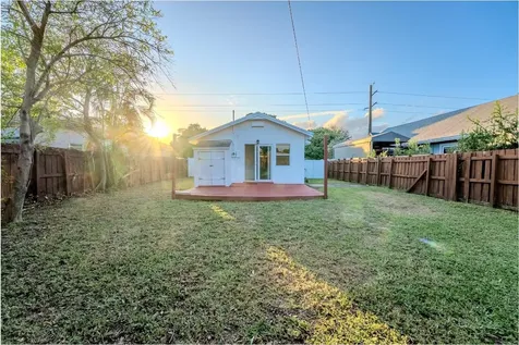 521 S 24th Avenue Hollywood FL 33020