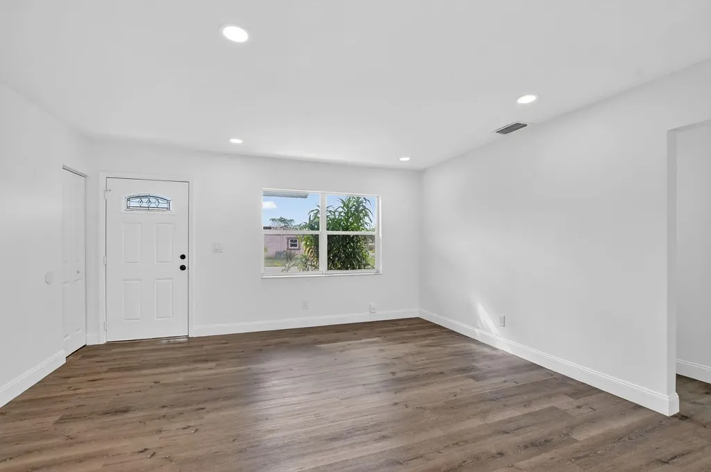 291 NW 7th Court Deerfield Beach FL 33441