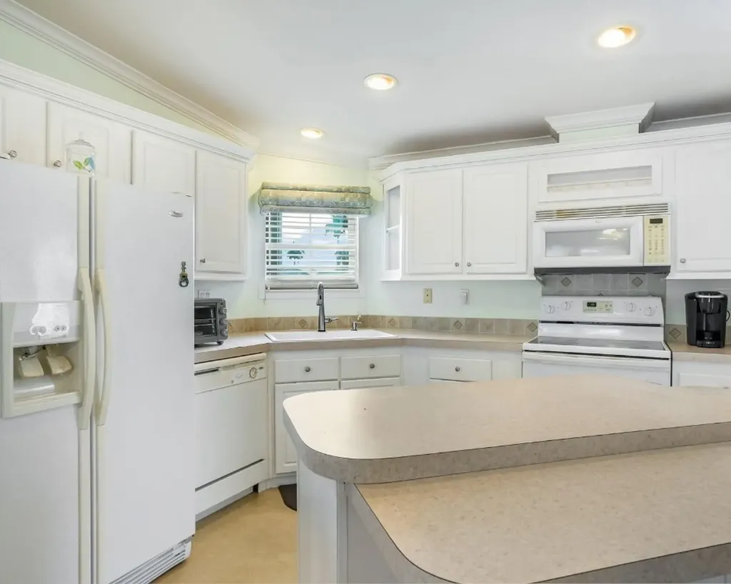 8531 SW 20th Court Davie FL 33324