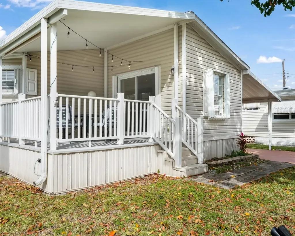 8531 SW 20th Court Davie FL 33324