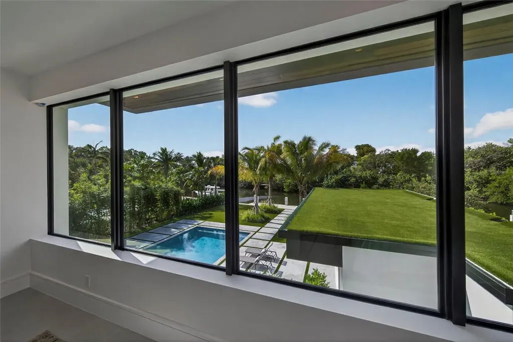 119 N Gordon Road Fort Lauderdale FL 33301