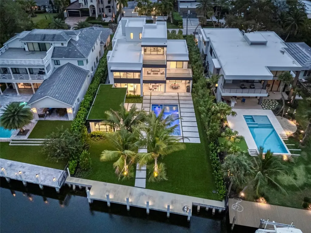 119 N Gordon Road Fort Lauderdale FL 33301