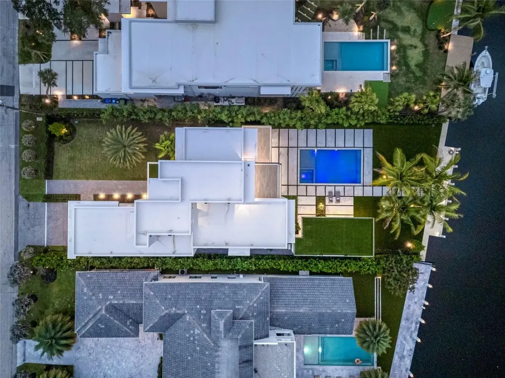 119 N Gordon Road Fort Lauderdale FL 33301