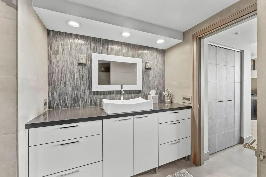 347 N New River Drive Fort Lauderdale FL 33301