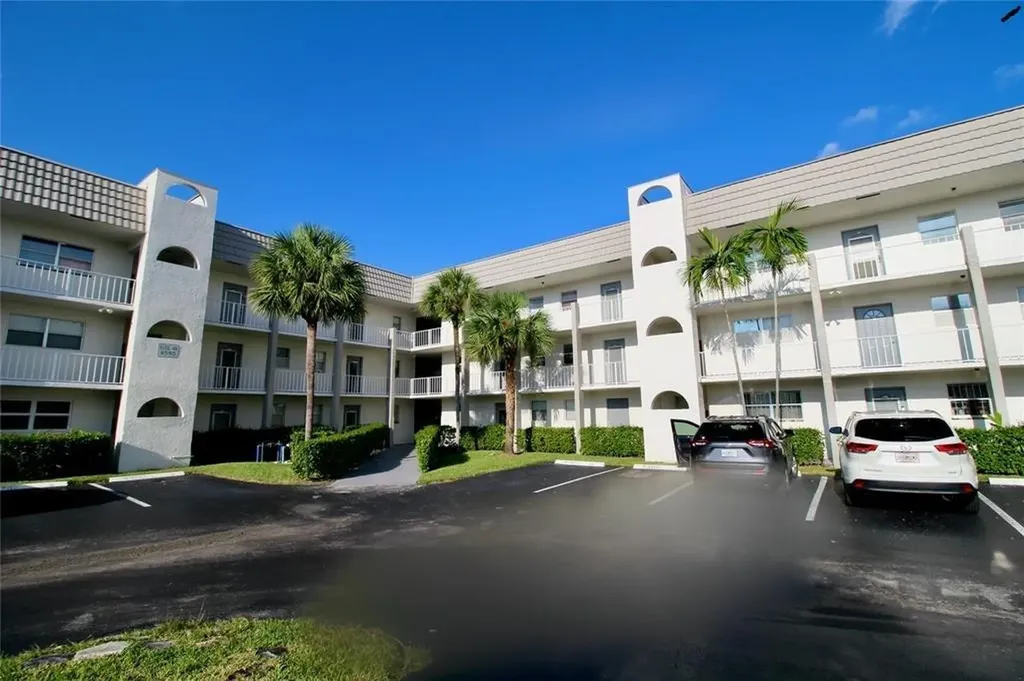 8590 Sunrise Lakes Boulevard Sunrise FL 33322