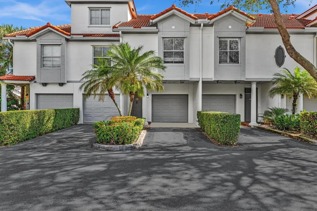 2022 Alta Meadows Lane Delray Beach FL 33444