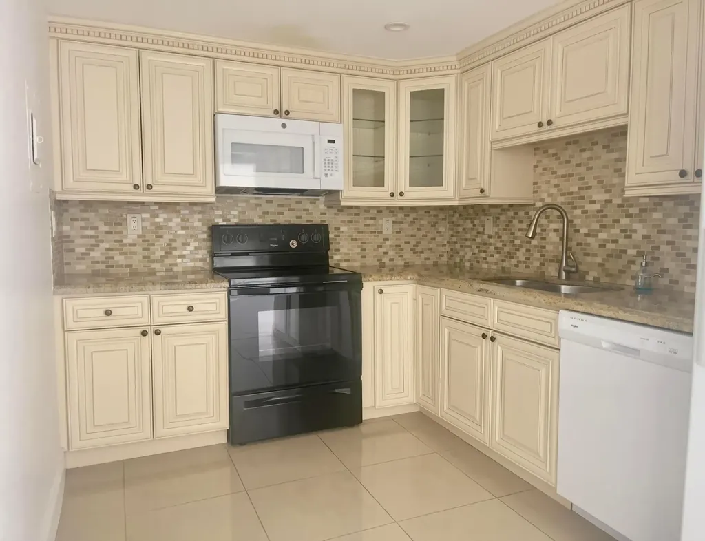 525 N Ocean Boulevard Pompano Beach FL 33062