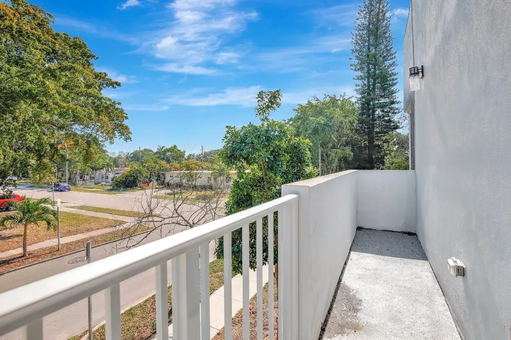1104 S 20th Avenue Hollywood FL 33020
