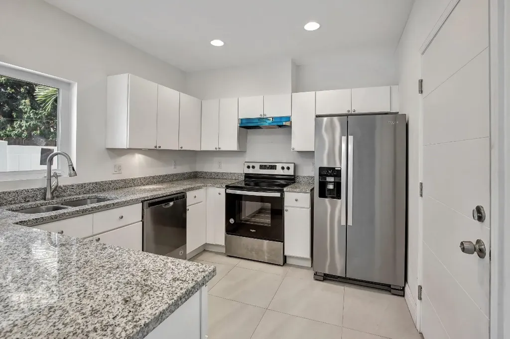 1104 S 20th Avenue Hollywood FL 33020