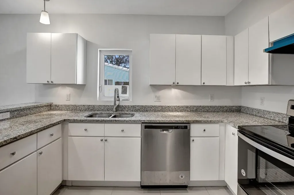 1104 S 20th Avenue Hollywood FL 33020