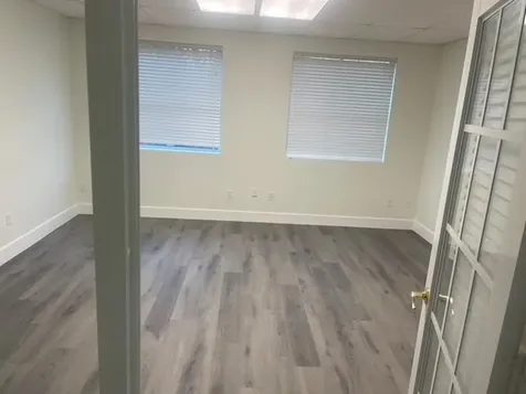 5220 University Drive Davie FL 33328