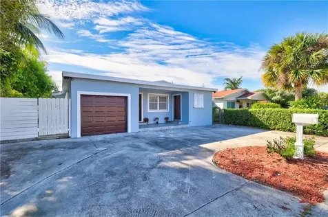 1389 W 33rd Street Riviera Beach FL 33404