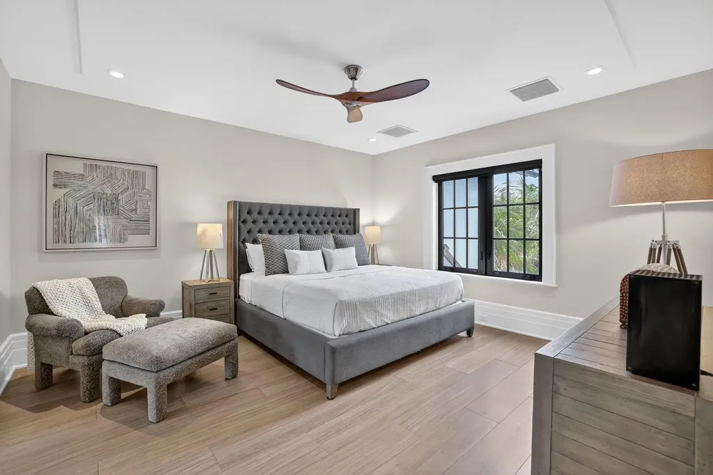 400 Mola Avenue Fort Lauderdale FL 33301