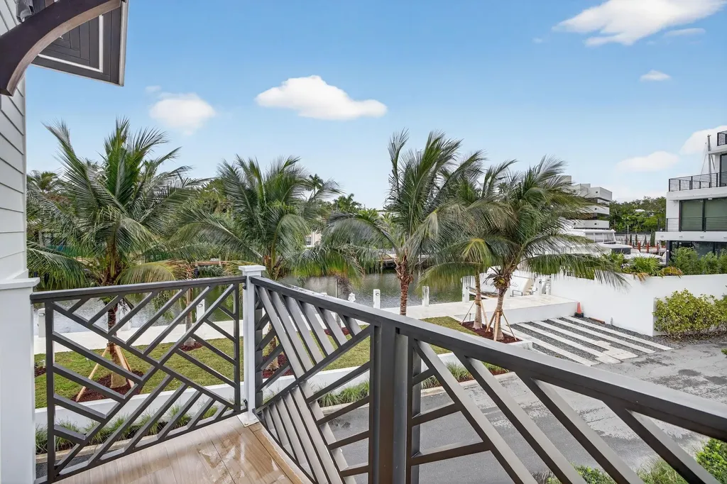 400 Mola Avenue Fort Lauderdale FL 33301