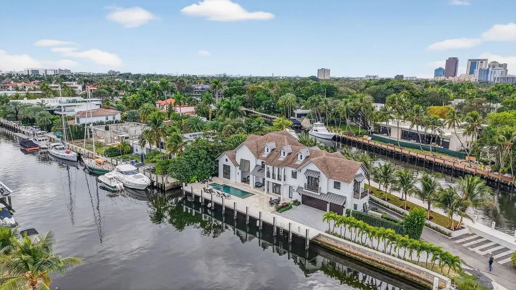 400 Mola Avenue Fort Lauderdale FL 33301