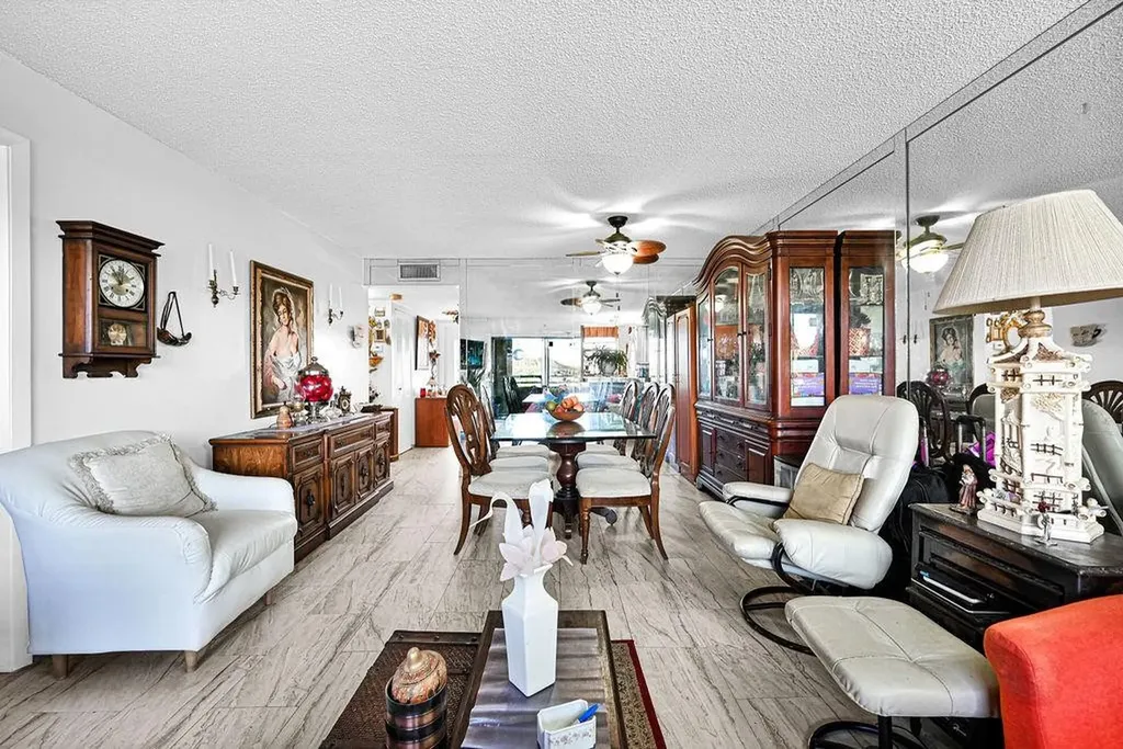 10442 Sunrise Lakes Boulevard Sunrise FL 33322