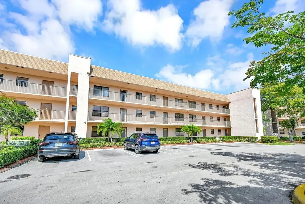 10442 Sunrise Lakes Boulevard Sunrise FL 33322