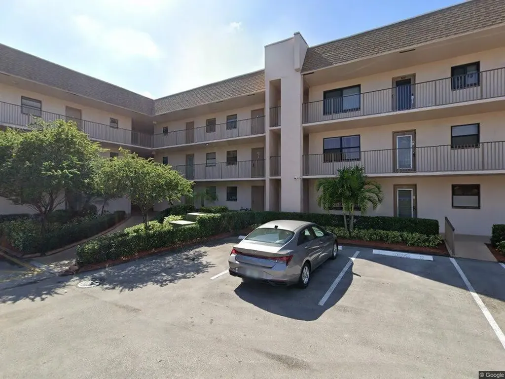 10442 Sunrise Lakes Boulevard Sunrise FL 33322