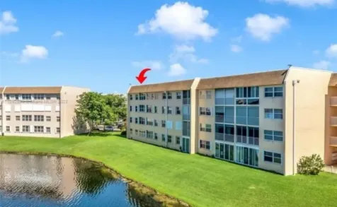 10442 Sunrise Lakes Boulevard Sunrise FL 33322