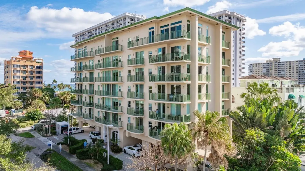3210 NE 5th Street Pompano Beach FL 33062
