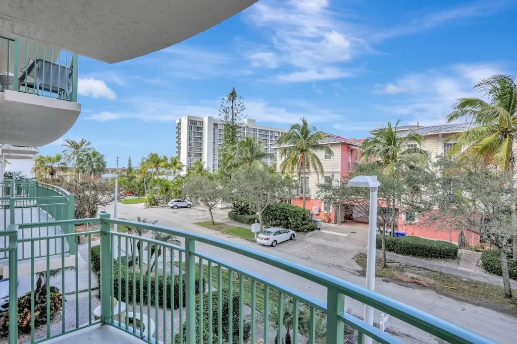3210 NE 5th Street Pompano Beach FL 33062