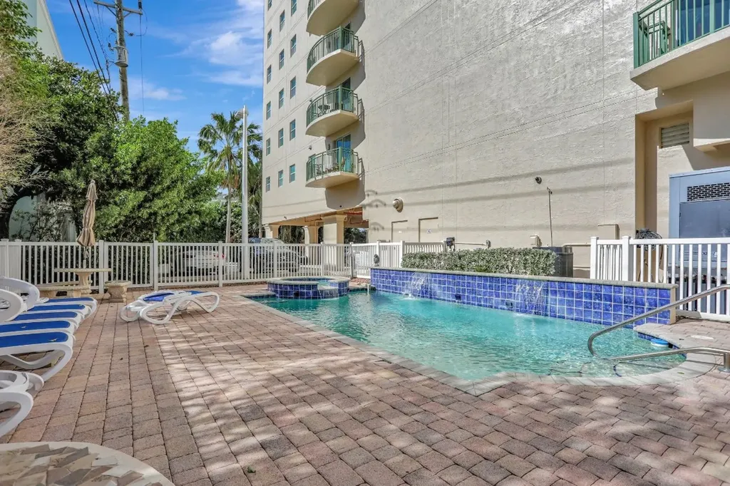 3210 NE 5th Street Pompano Beach FL 33062