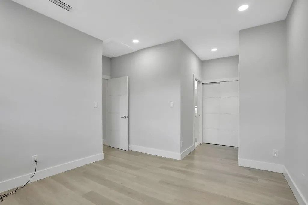 660 Cypress Club Way Deerfield Beach FL 33064