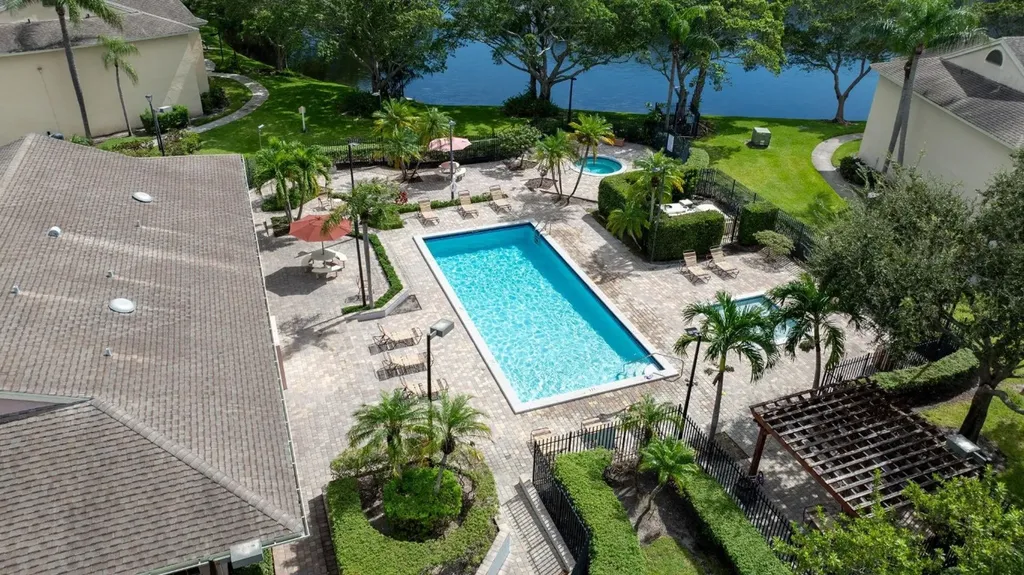 660 Cypress Club Way Deerfield Beach FL 33064