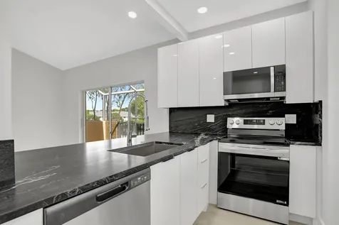 660 Cypress Club Way Deerfield Beach FL 33064