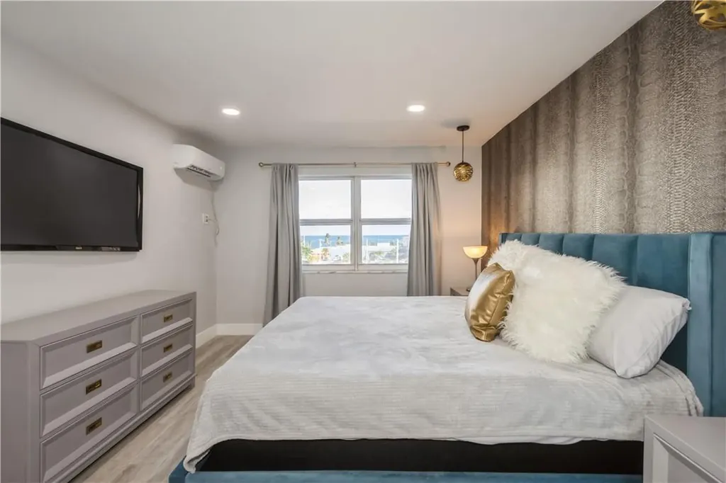 200 S Birch Road Fort Lauderdale FL 33316