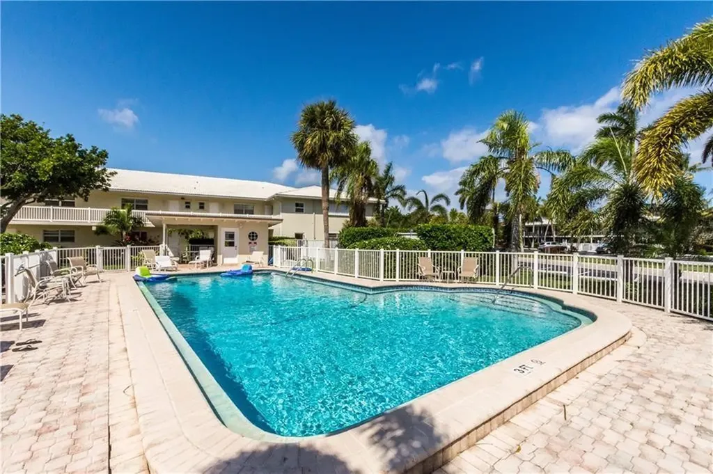 2734 NE 27th Court Lighthouse Point FL 33064