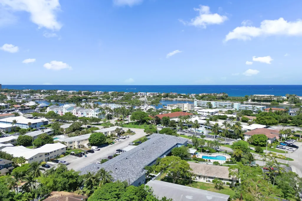 2734 NE 27th Court Lighthouse Point FL 33064