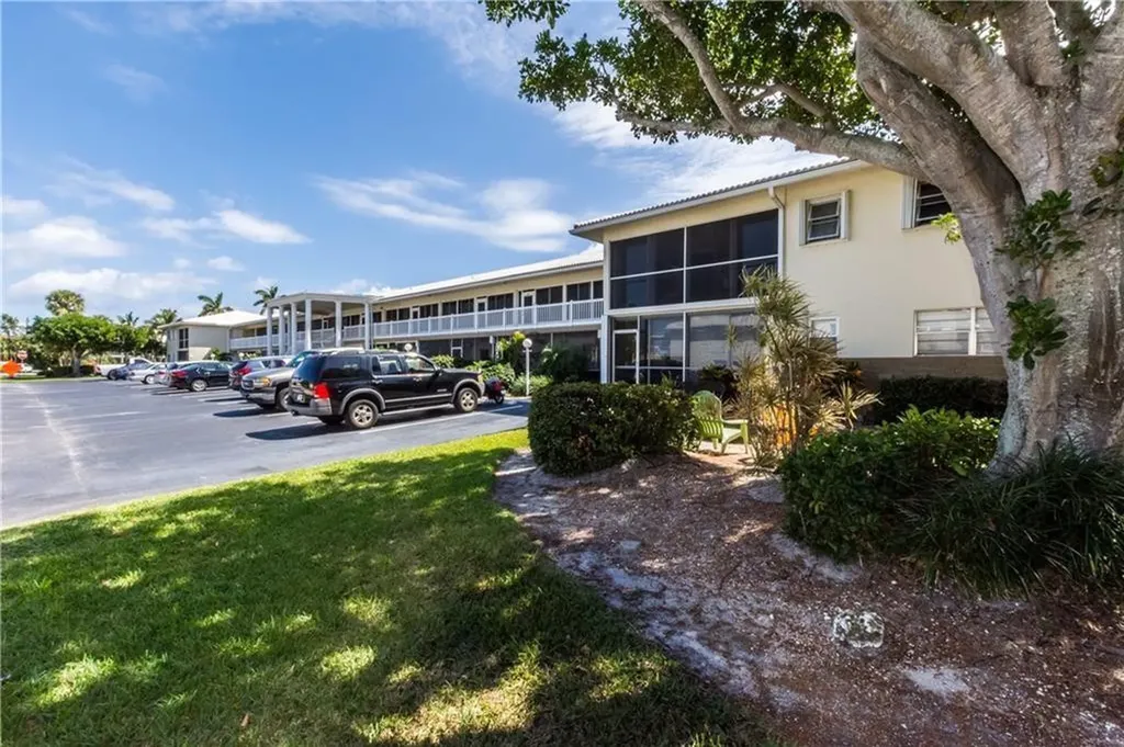 2734 NE 27th Court Lighthouse Point FL 33064