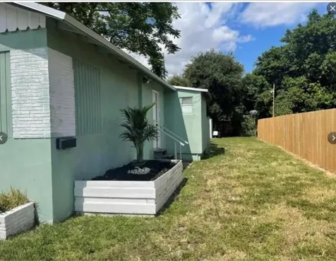 136 N 24th Avenue Hollywood FL 33020