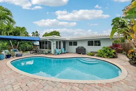 3676 NE 18th Avenue Oakland Park FL 33334