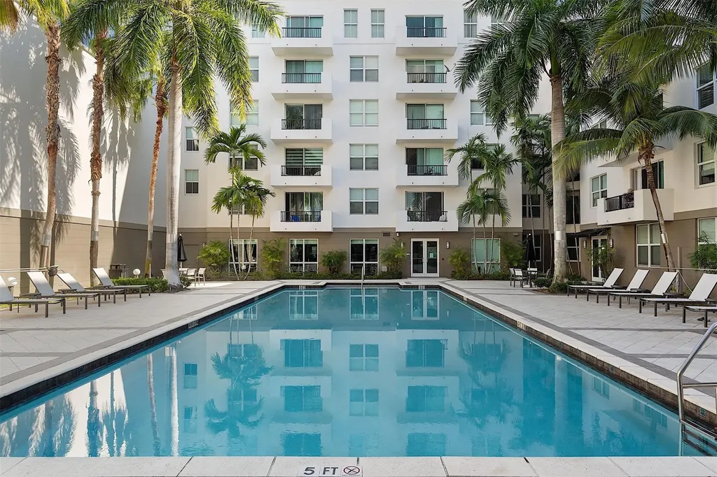 2401 NE 65th Street Fort Lauderdale FL 33308
