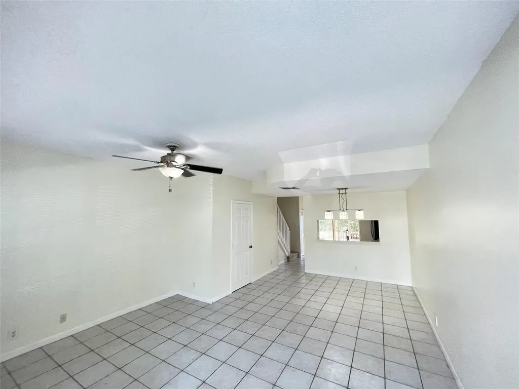 9844 NW 56th Place Coral Springs FL 33076