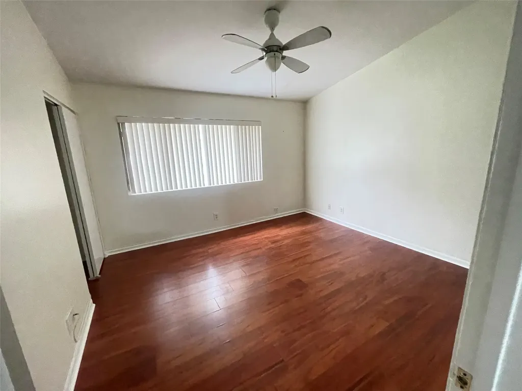 9844 NW 56th Place Coral Springs FL 33076