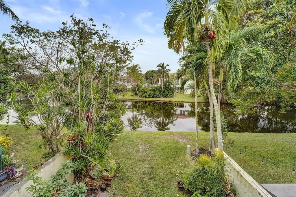 750 E Coco Plum Circle Plantation FL 33324