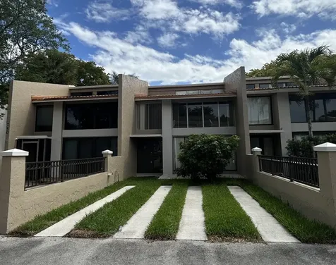 750 E Coco Plum Circle Plantation FL 33324